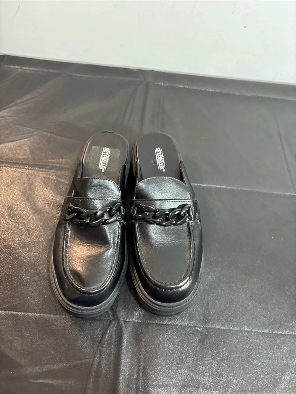 Seychelles Women’s Black Chain-Link Slip-On Loafers. 9/15